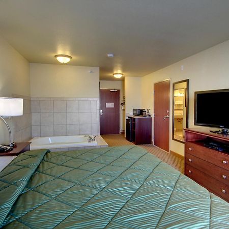 Cobblestone Inn & Suites - Harper 외부 사진